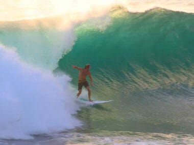surfing uluwatu bali indonesia guide
