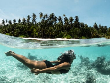 mentawai islands surfing indonesia ments mentawais surf one breathe images